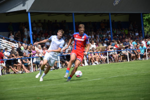 Foto 2 : FK Komárov - FC Viktoria Plzeň sobota 28.6.2025 v 10:30 v Komárově